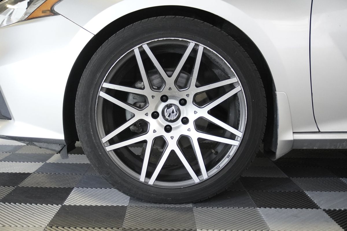 2020 Nissan Altima SR FWD