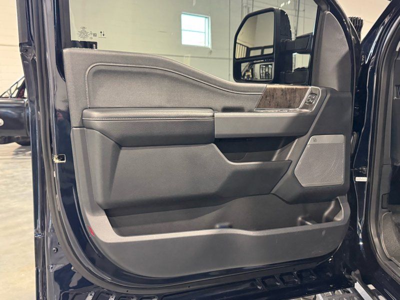2024 Ford F-350 Super Duty Lariat, photo 9