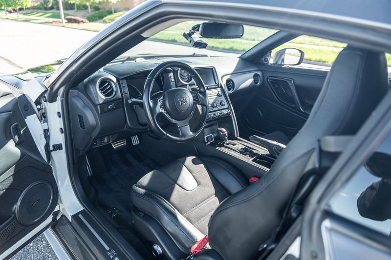 2013 Nissan GT-R | Auto Trends
