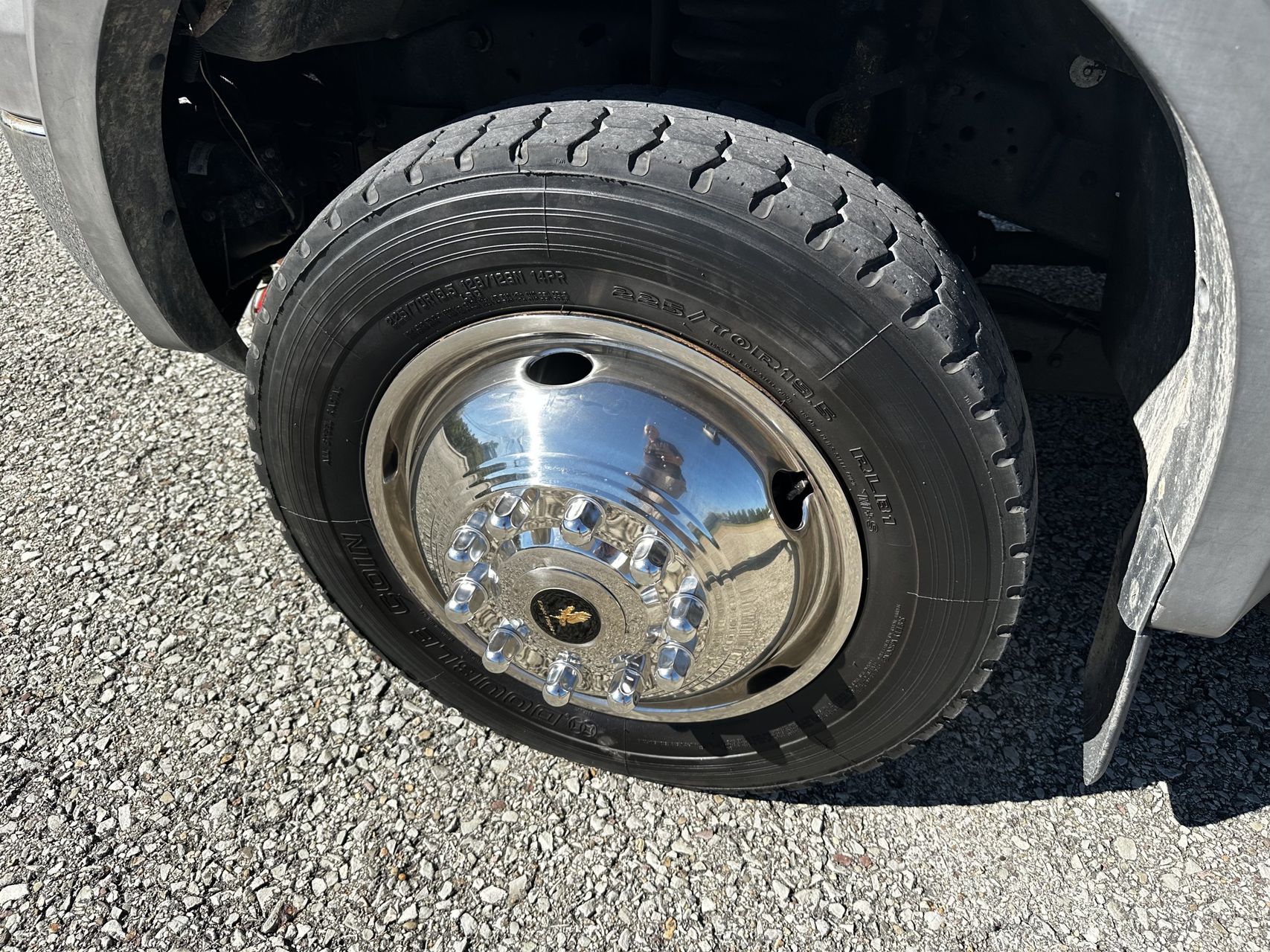 2005 Ford F-550 Skirted Flatbe 7