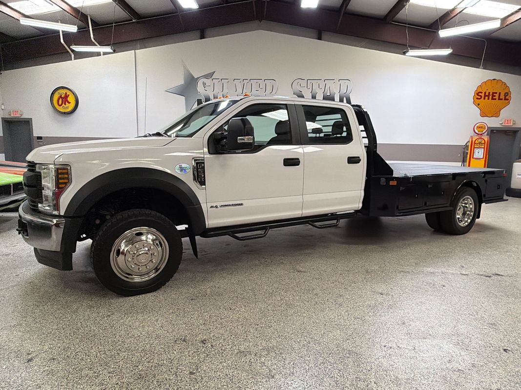 2019 Ford F-550 Chassis Super Duty - Dual Rear Wheel