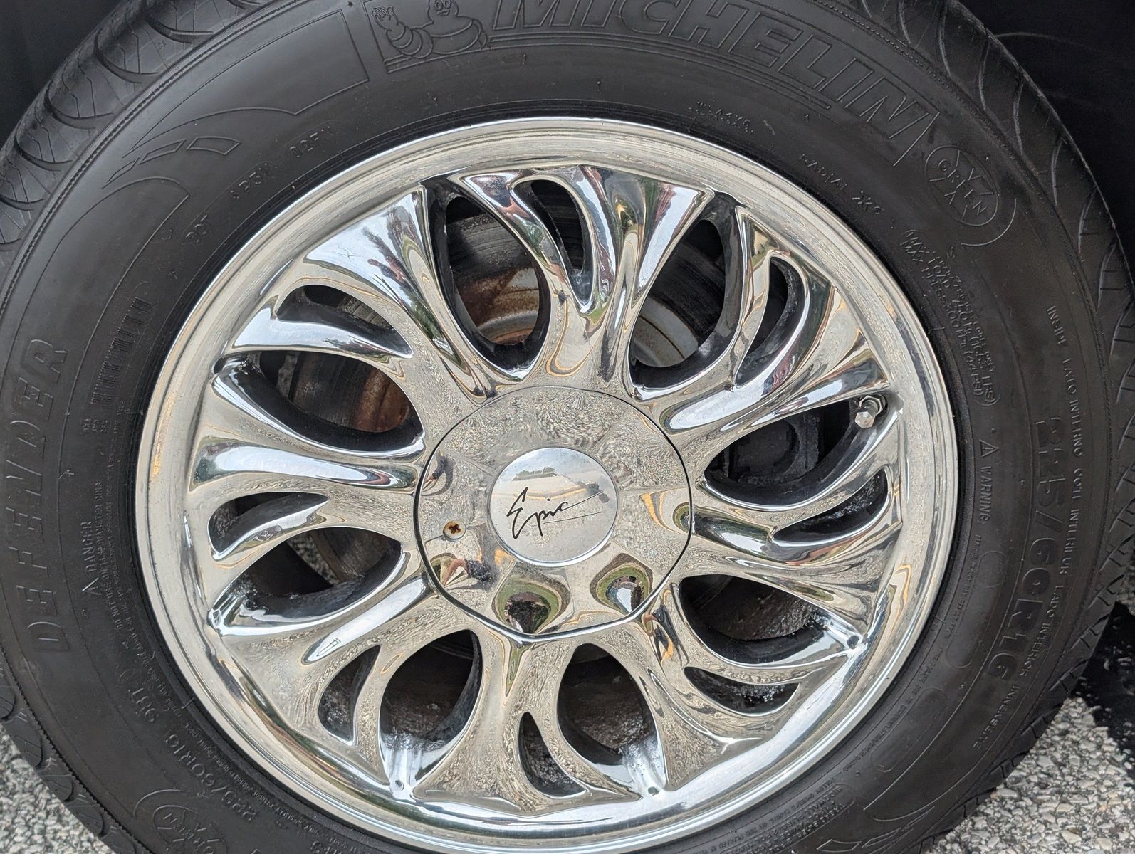 2005 Cadillac DeVille 43