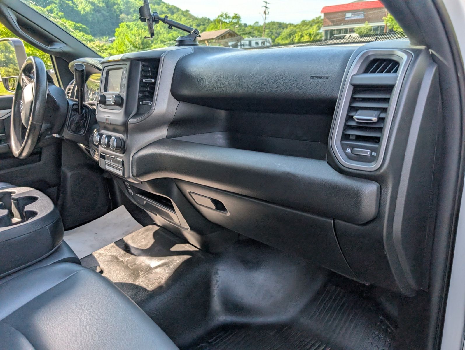 2022 Ram 4500 16' Box Truck 81