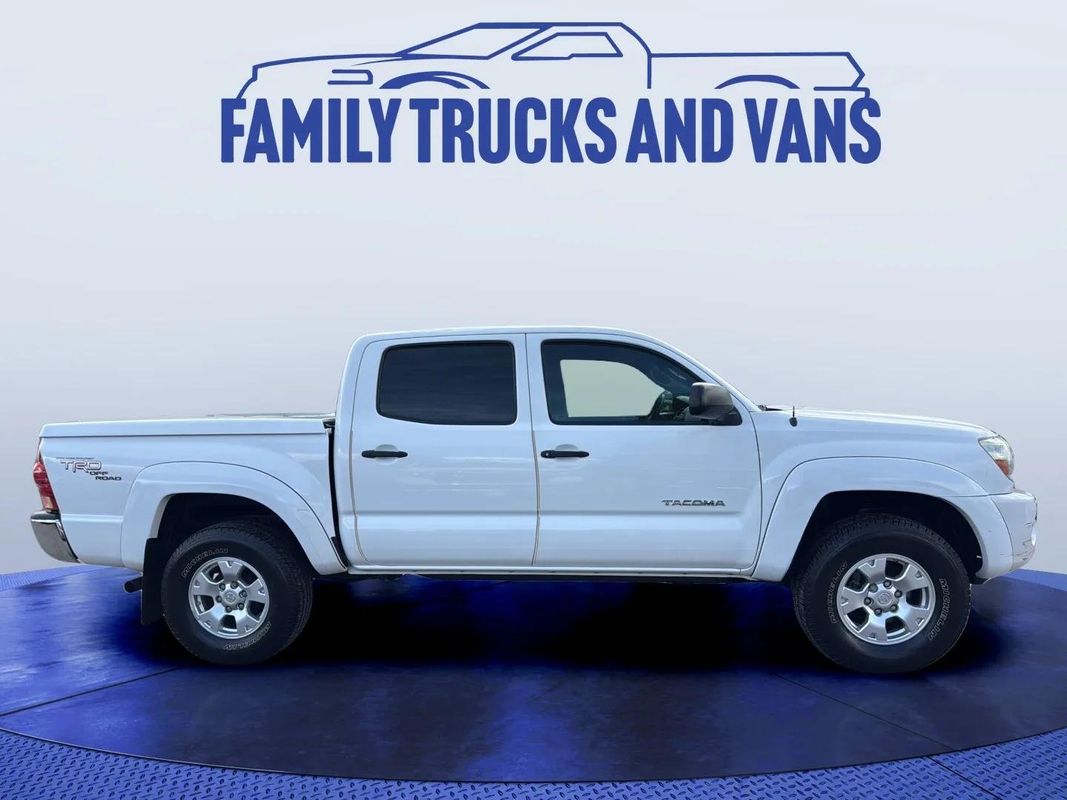 View vehicle photo 6