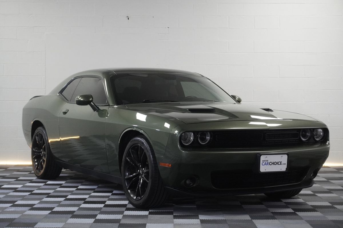 2018 Dodge Challenger SXT Plus