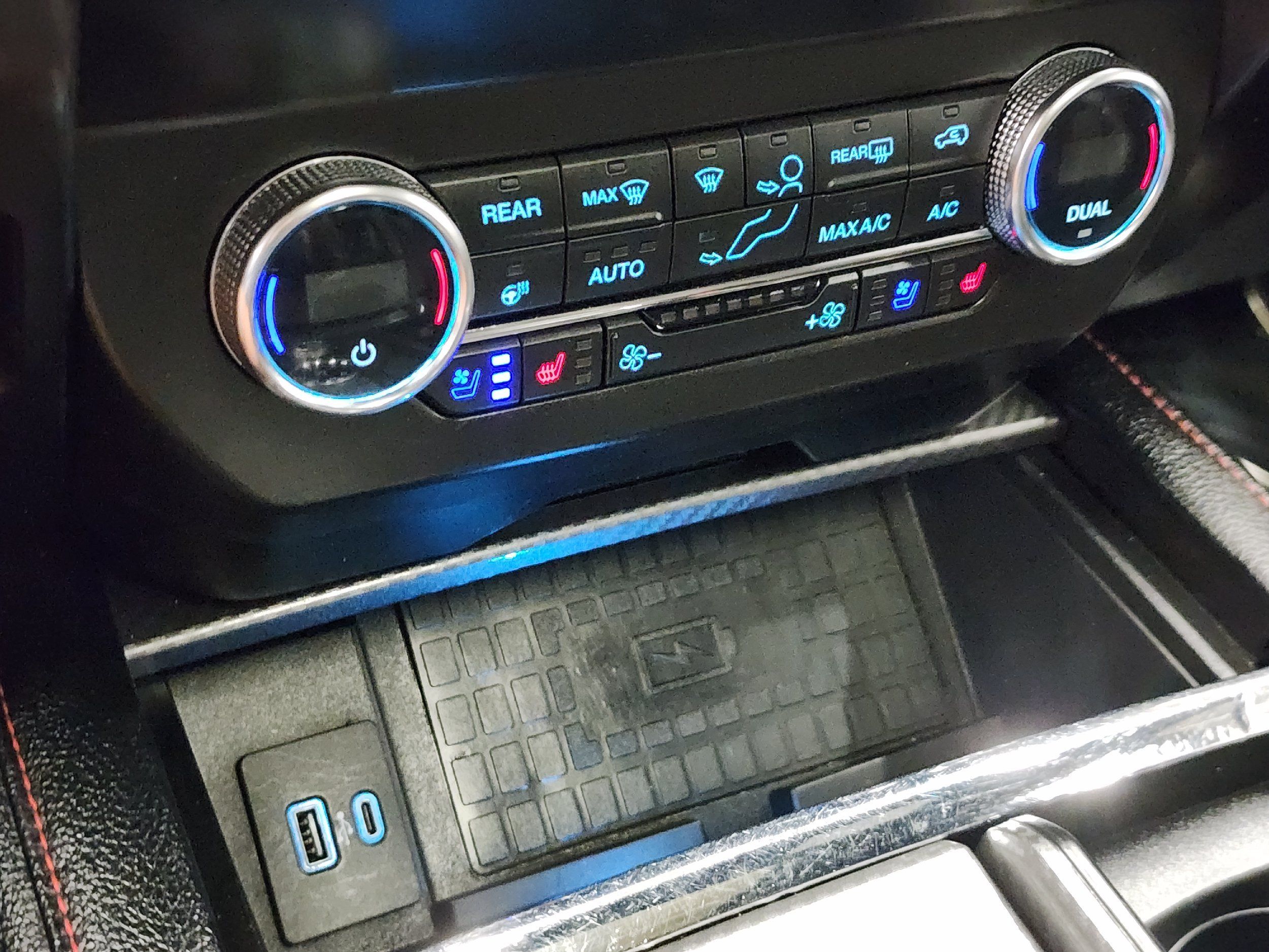 2021 Ford Expedition MAX Limited photo 31