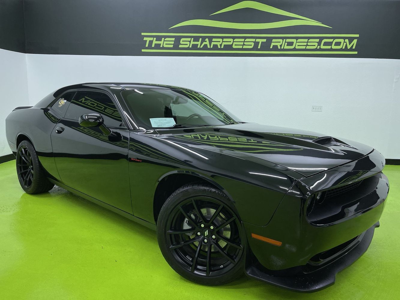 2023 Dodge Challenger SXT's photo