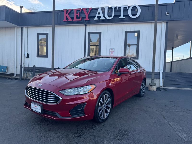2020 Ford Fusion SE's photo