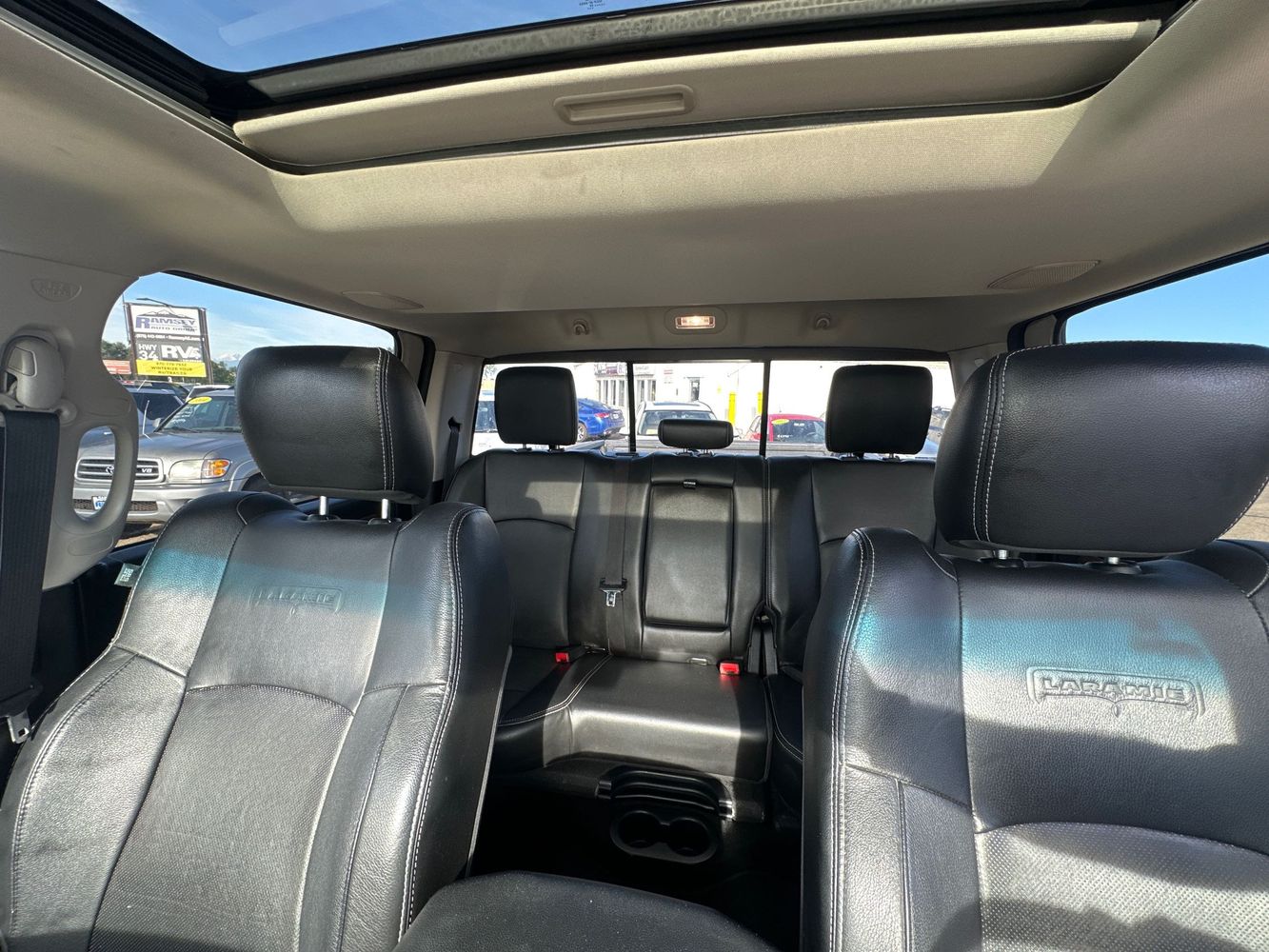 2014 Ram 1500 Laramie photo 12