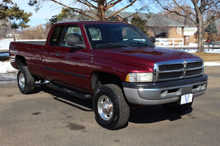 2001 Dodge Ram 2500 SLT | Victory Motors of Colorado