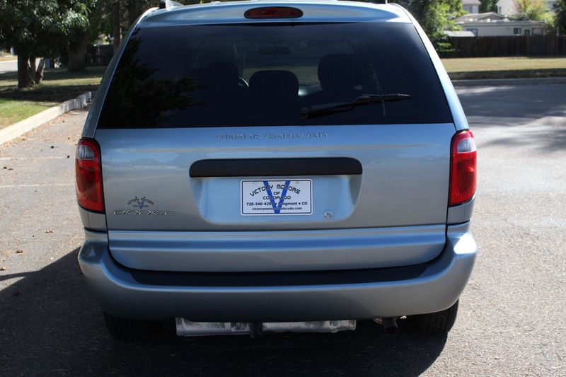 2005 Dodge Grand Caravan Photos