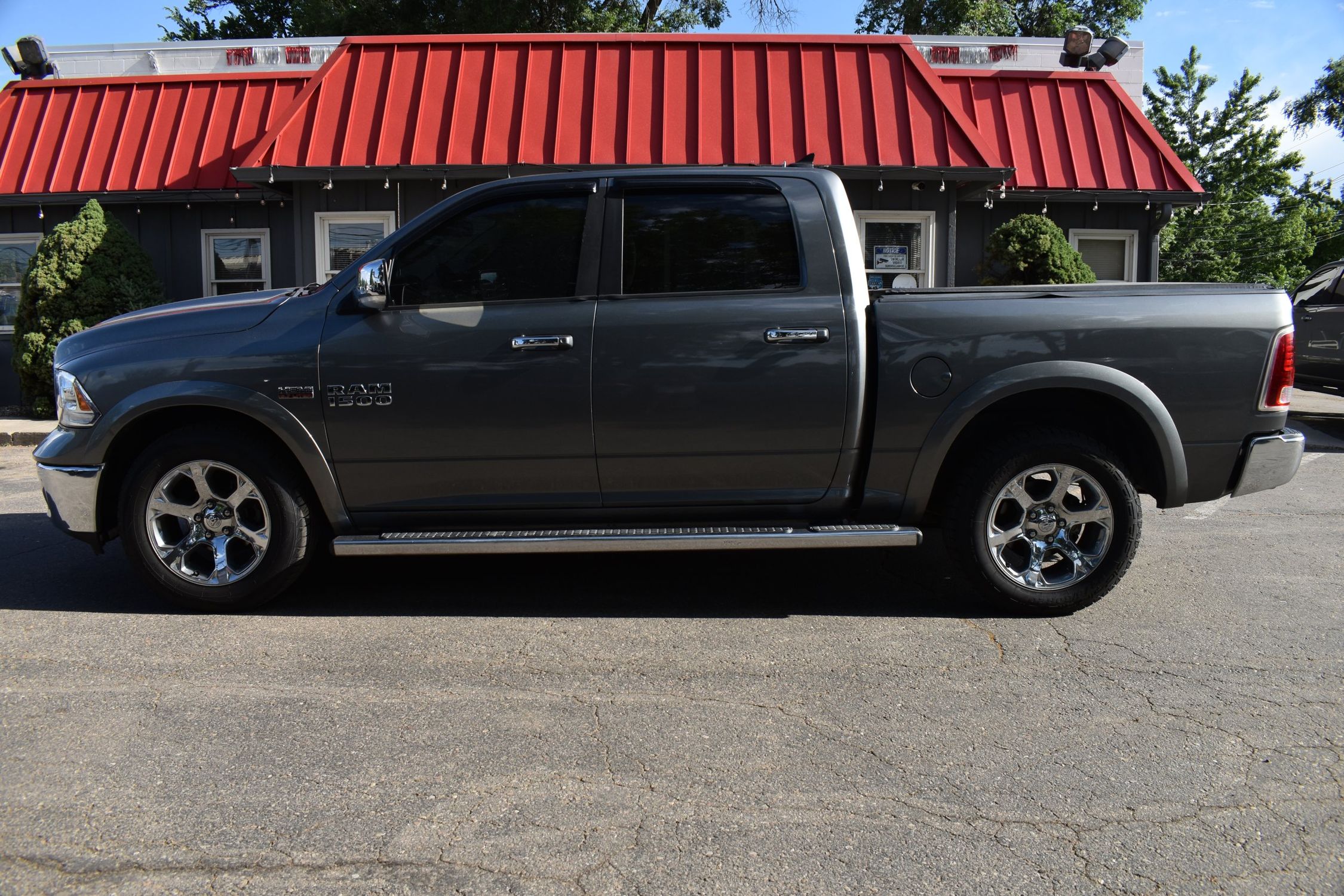 2013 Ram 1500 Laramie photo 2