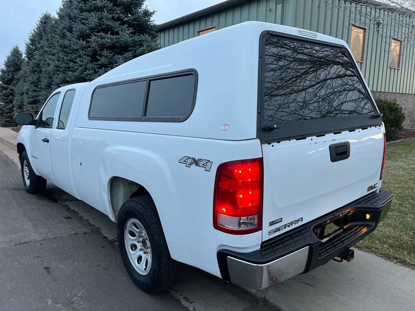 2009 GMC Sierra 1500 Work Truck photo 3