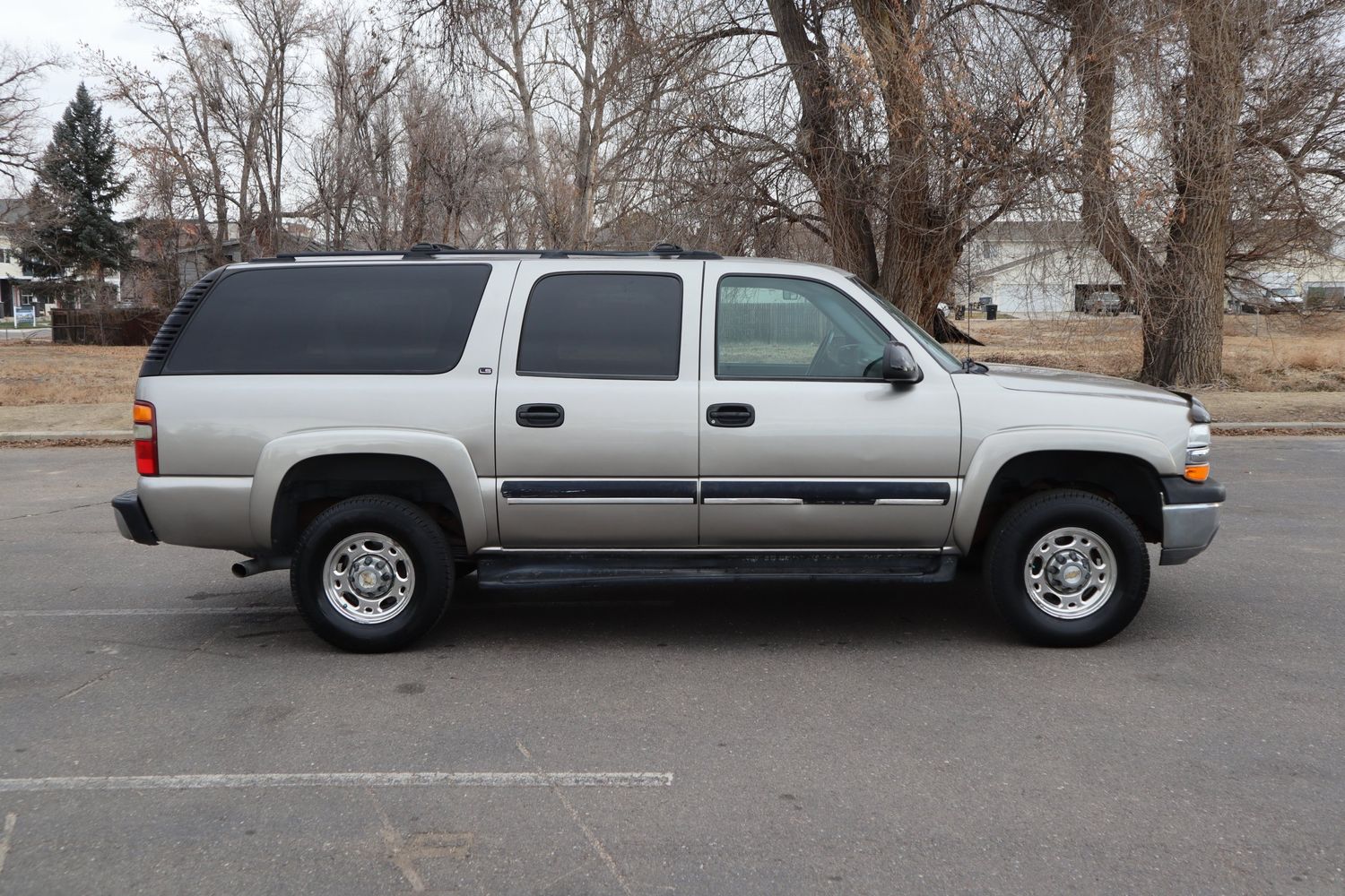 2001 Chevrolet Suburban 2500 LT | Victory Motors of Colorado