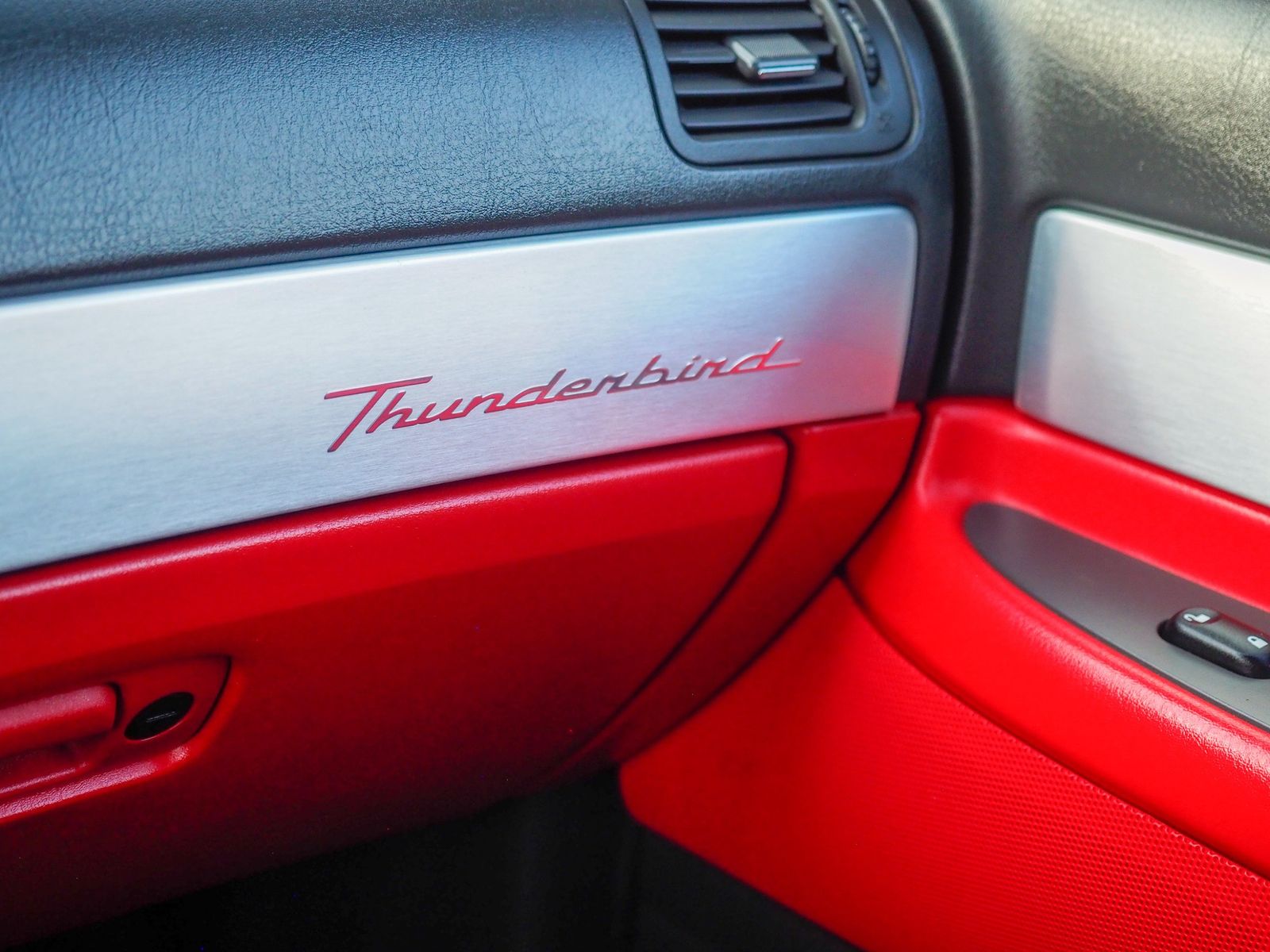 2002 Ford Thunderbird 57