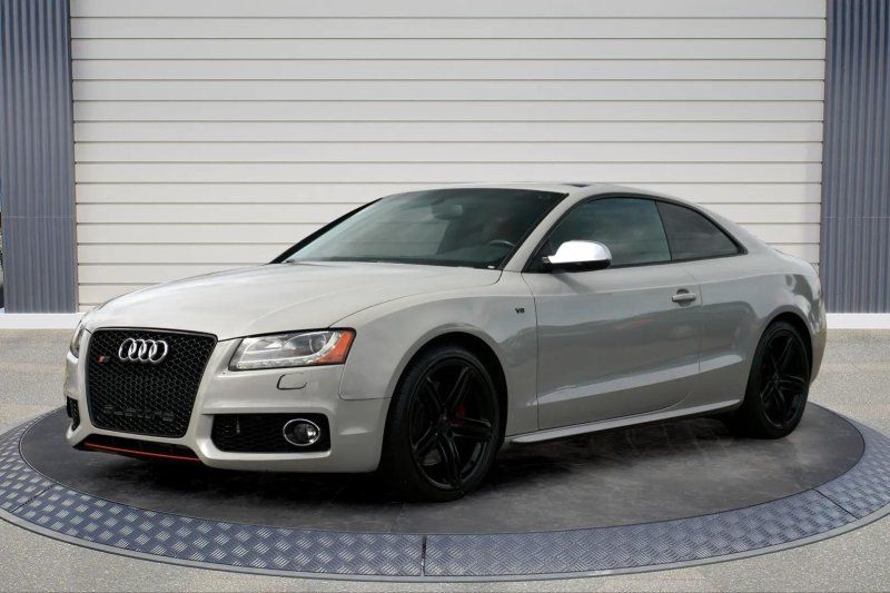 2010 Audi S5 4.2 quattro Tiptronic Premium Plus's photo