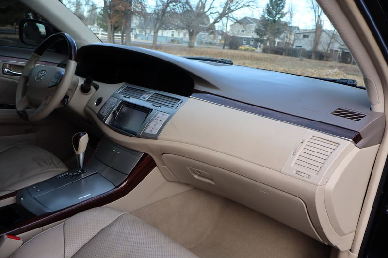 2009 Toyota Avalon Limited | Victory Motors of Colorado