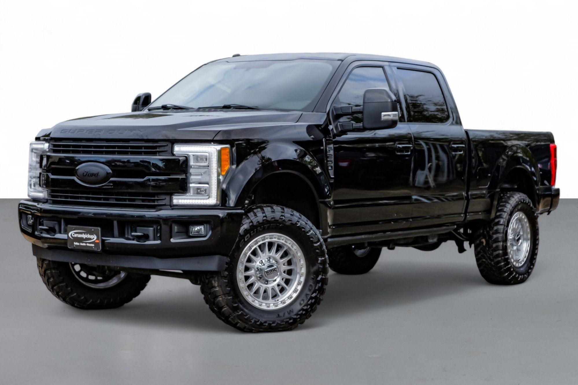 2017 Ford F-250 Lariat photo 2