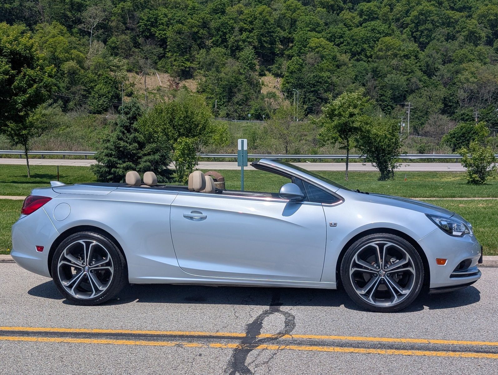2016 Buick Cascada 12
