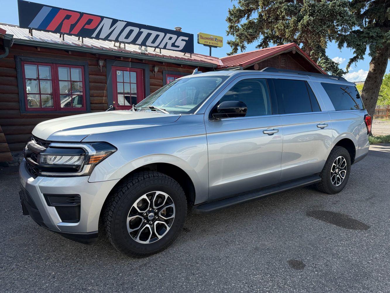 2022 Ford Expedition's photo