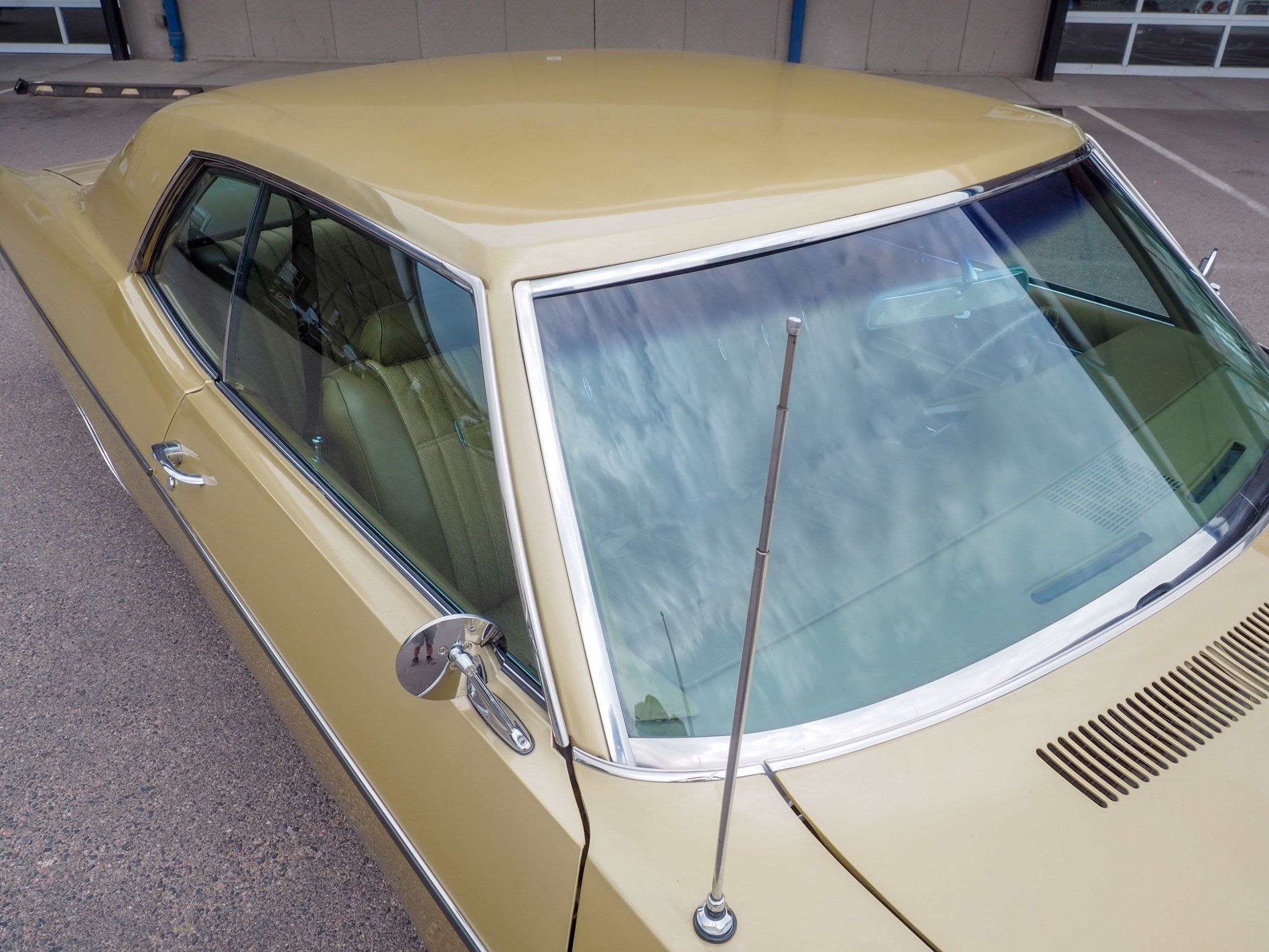 1969 Chevrolet Impala Gold 350
