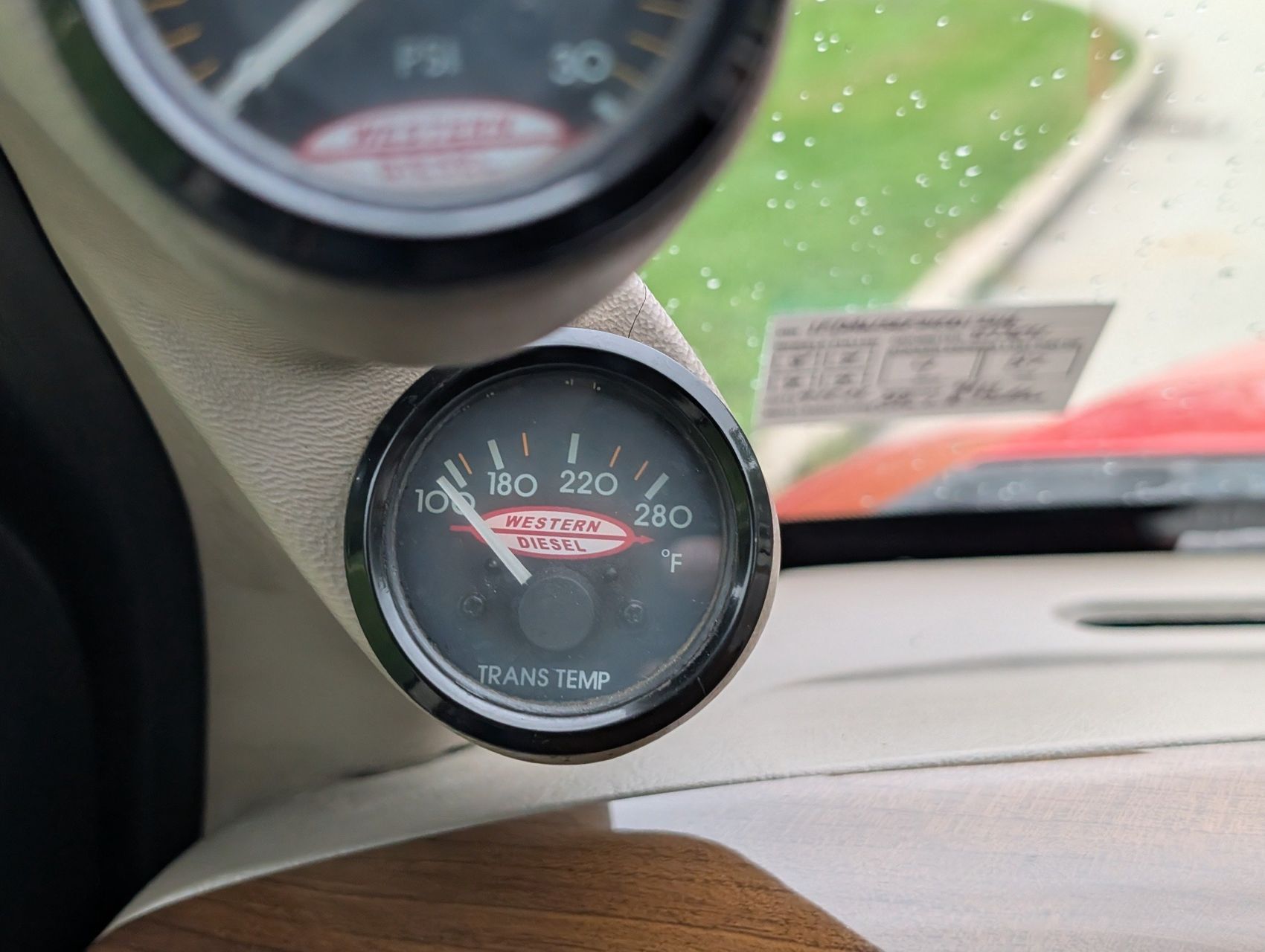 2001 Ford F-550 130