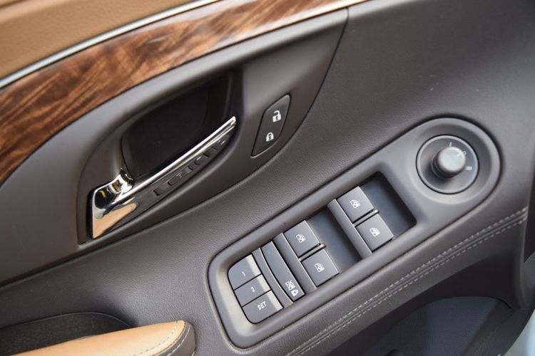 2014 Buick LaCrosse Leather Select Motor Car