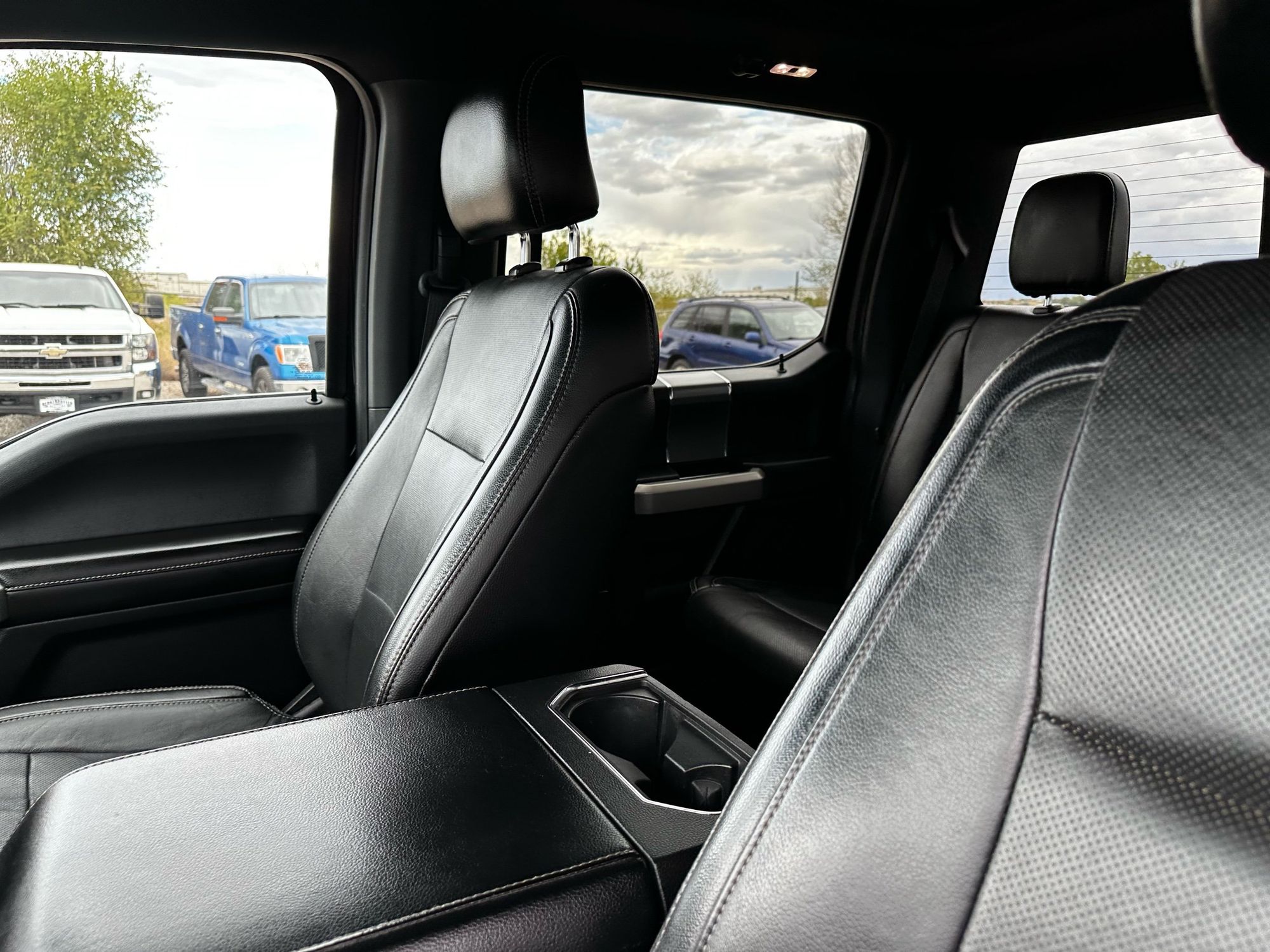 2016 Ford F-150 Lariat photo 33