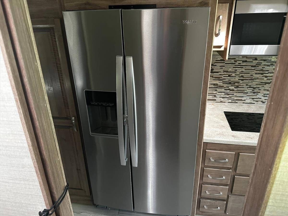 2019 Jayco Embark 81