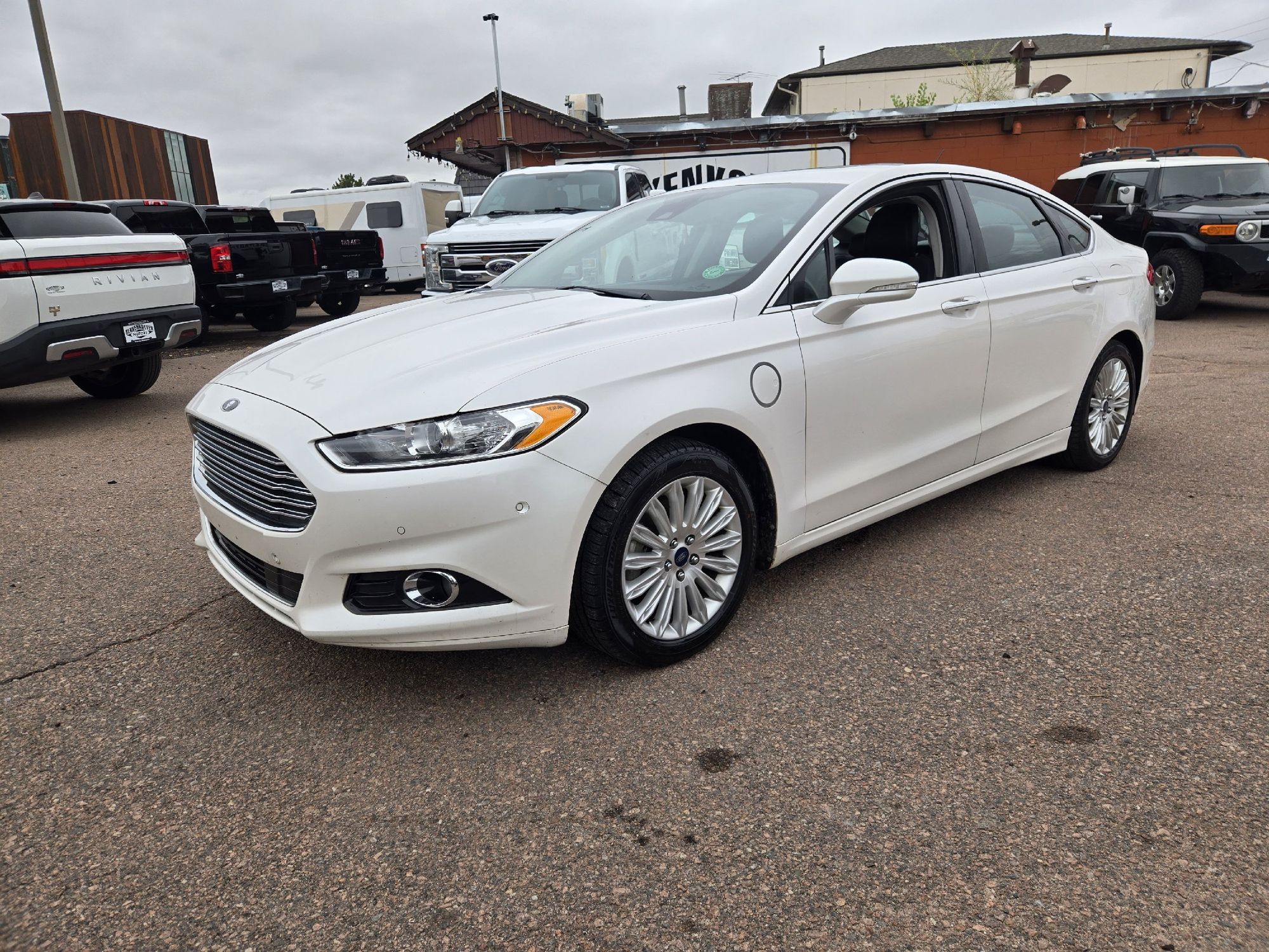 2013 Ford Fusion Energi Titanium photo 3