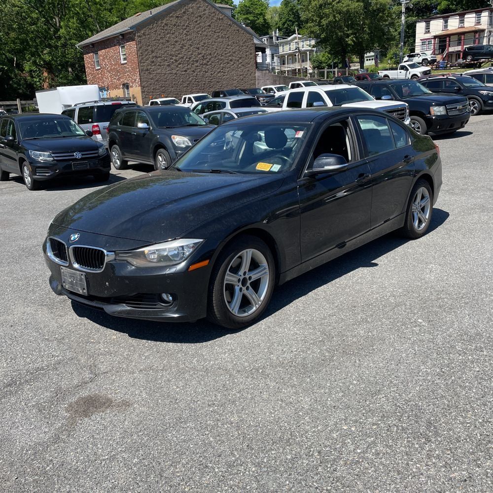 2015 BMW 3 Series 328i xDrive Sedan SULEV Sport Line|328i xDrive Sedan SULEV M Sport Line|328i xDrive Sedan SULEV Luxury Line's photo