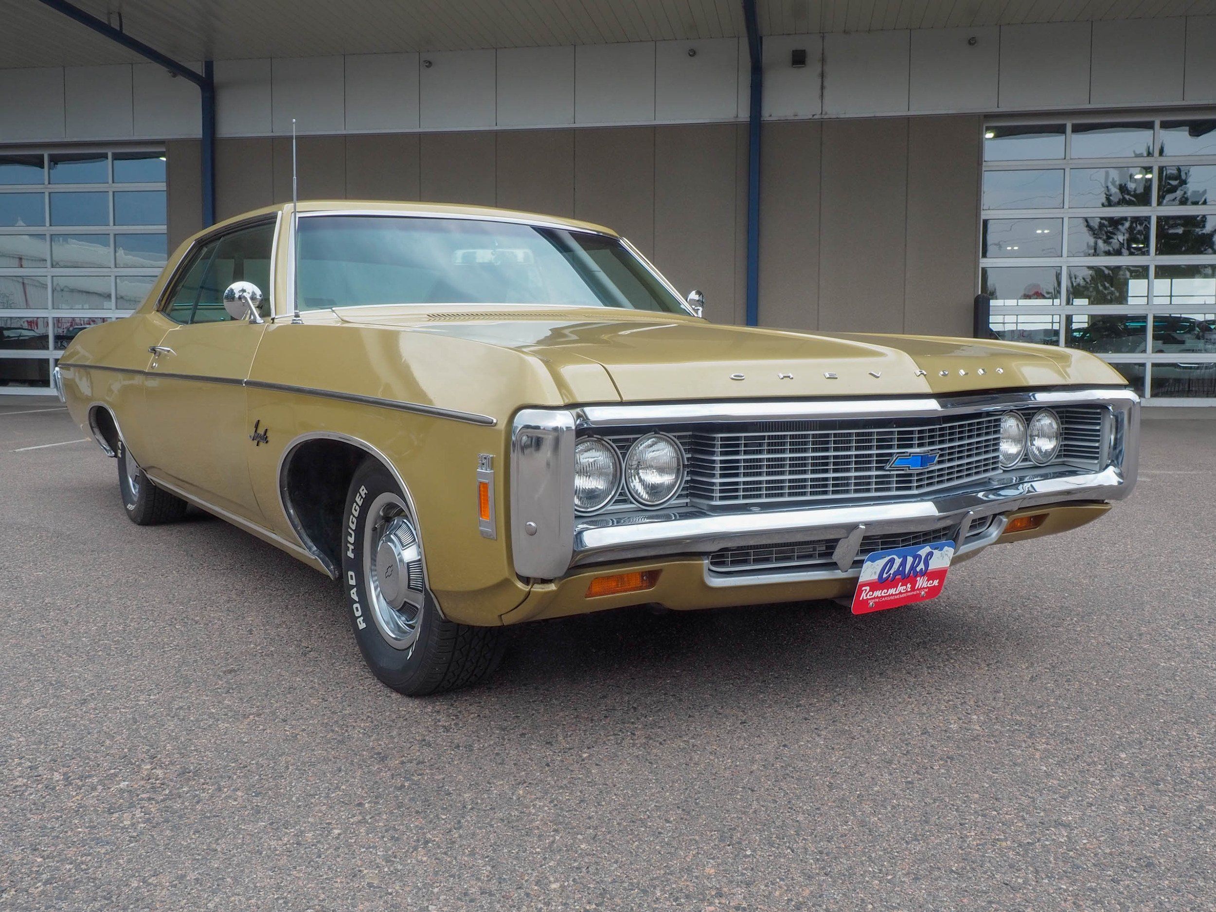 1969 Chevrolet Impala Gold 350