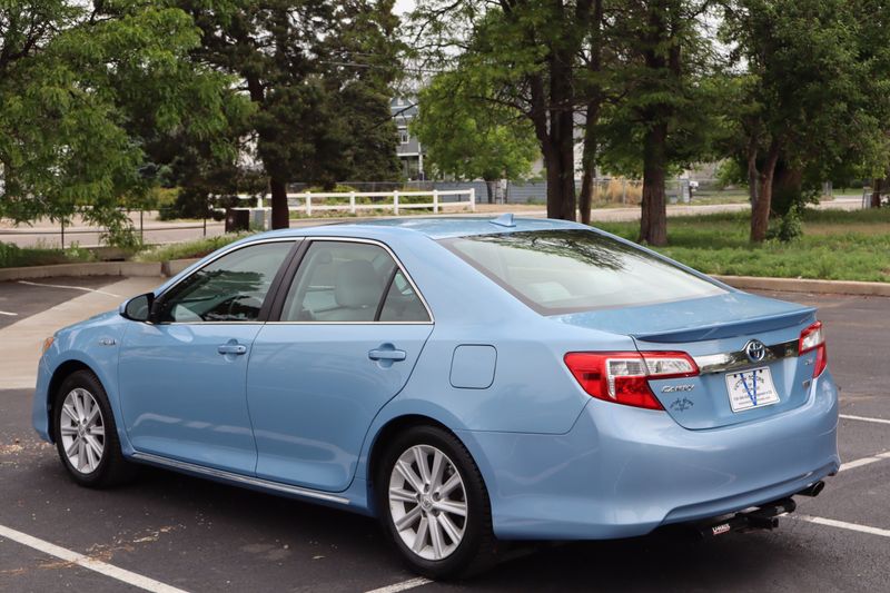 camry  2013 Toyota Camry Hybrid XLE | Victory Motors of Colorado