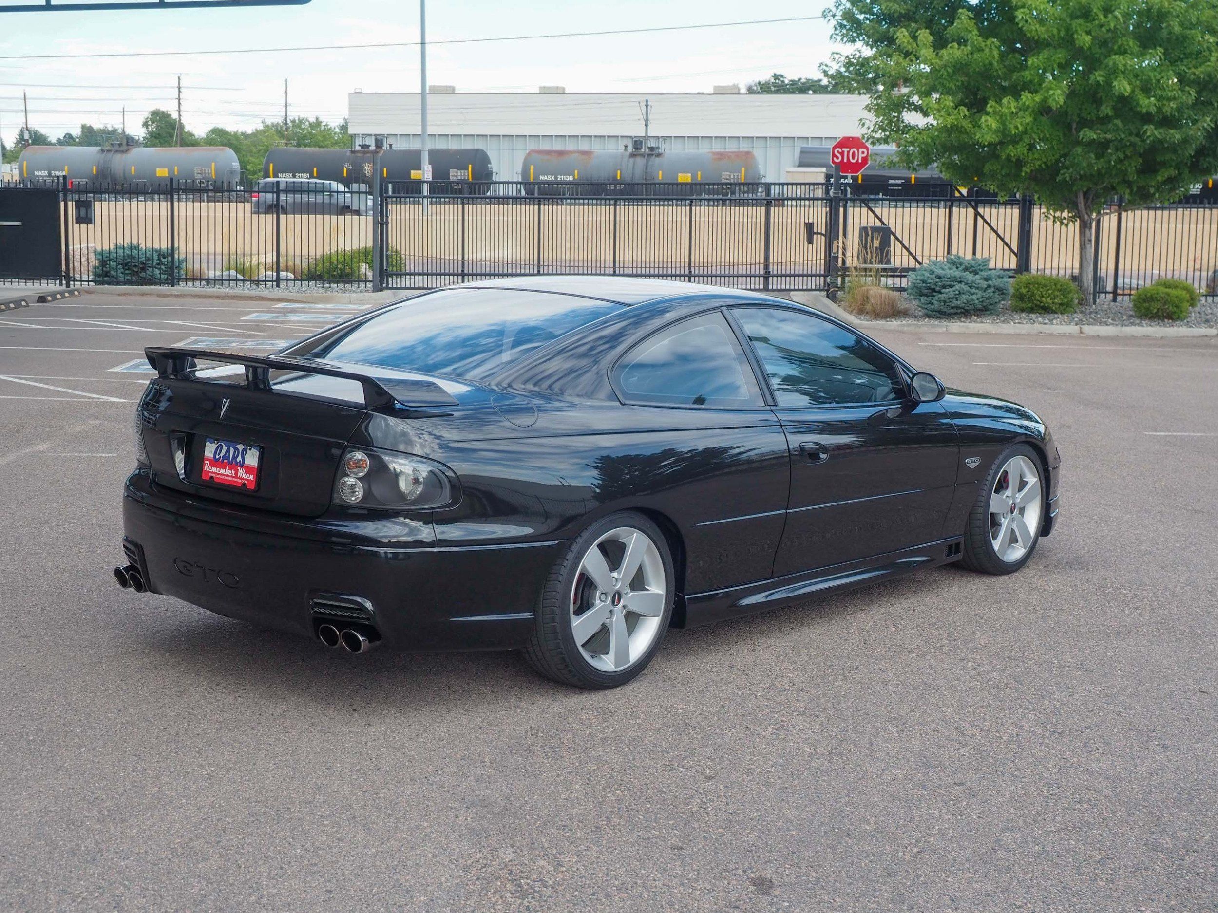 2005 Pontiac GTO Black 
