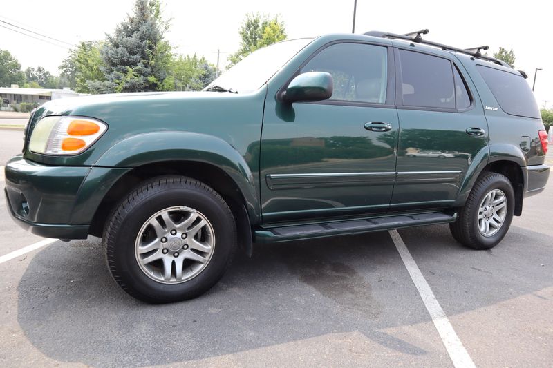 2003 Toyota Sequoia Photos