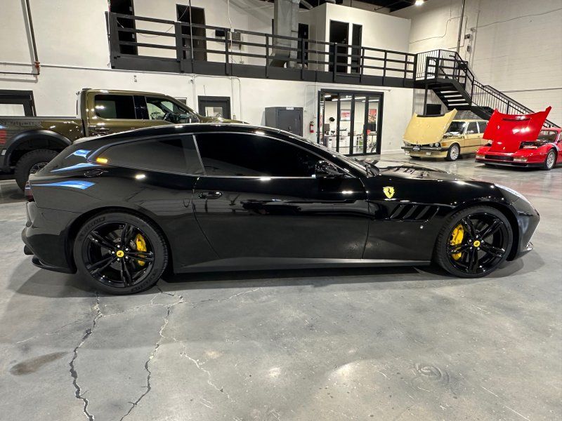 2018 Ferrari GTC4Lusso Base, photo 5