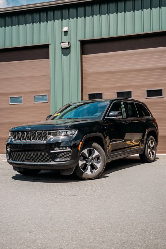 Black 2024 Jeep Grand Cherokee 4xe SUV / Crossover 8-Speed Automatic