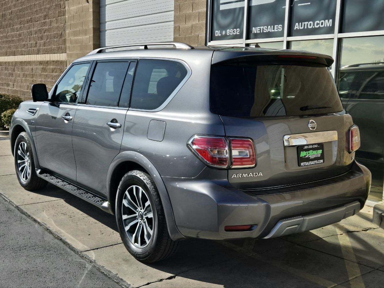 2018 Nissan Armada SL photo 3