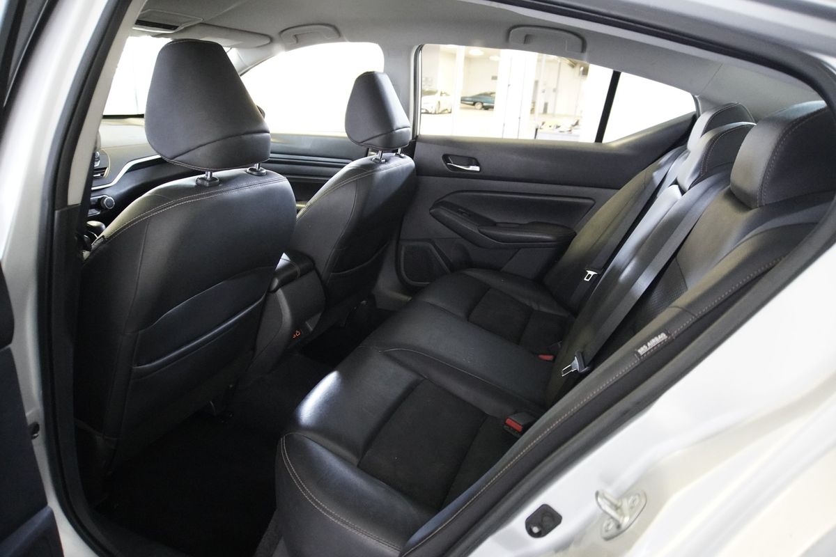 2020 Nissan Altima SR FWD