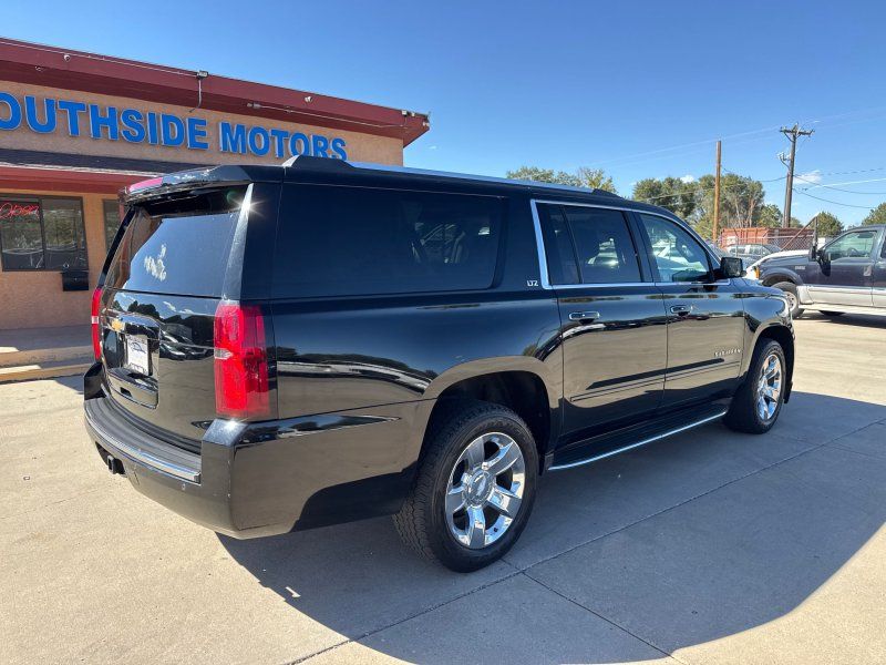2015 Chevrolet Suburban 1500 LTZ photo 3