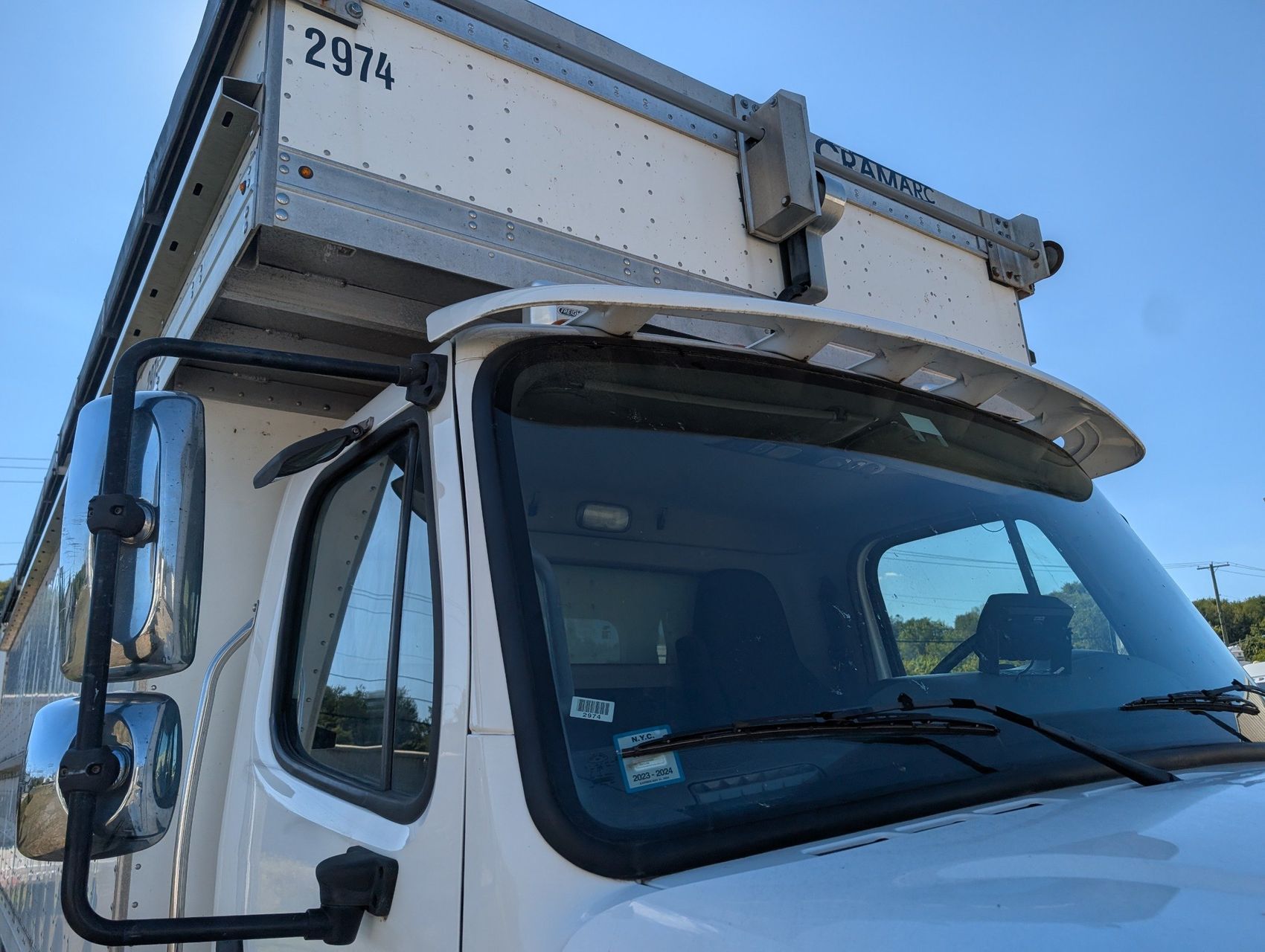 2018 Freightliner M2 106 34