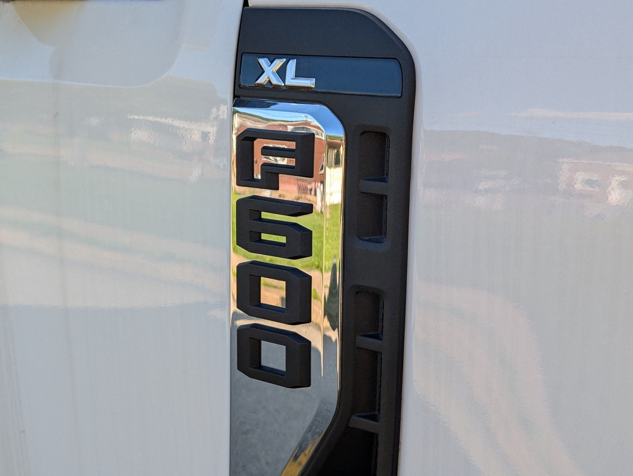 2025 Ford F-600 Super Duty Chassis Cab XL - Photo 18