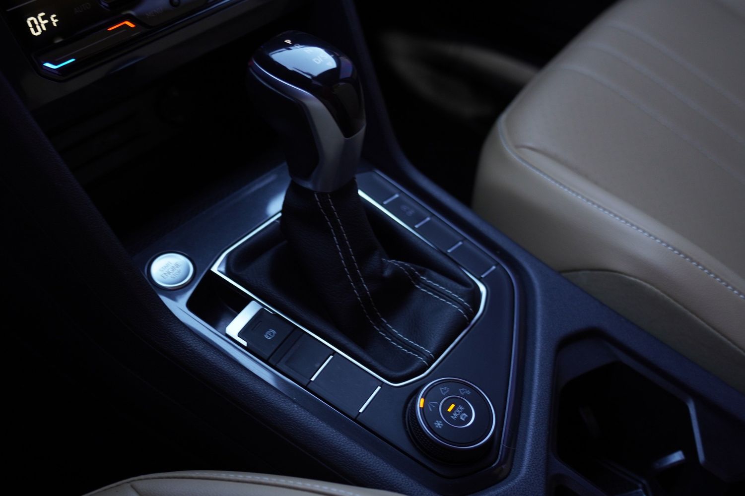 2022 Volkswagen Tiguan SE photo 20