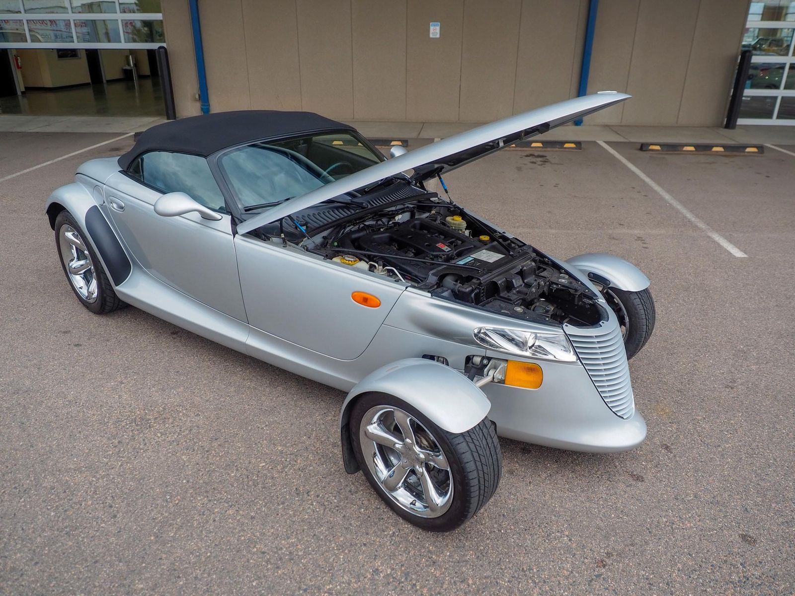 2000 Plymouth Prowler 32