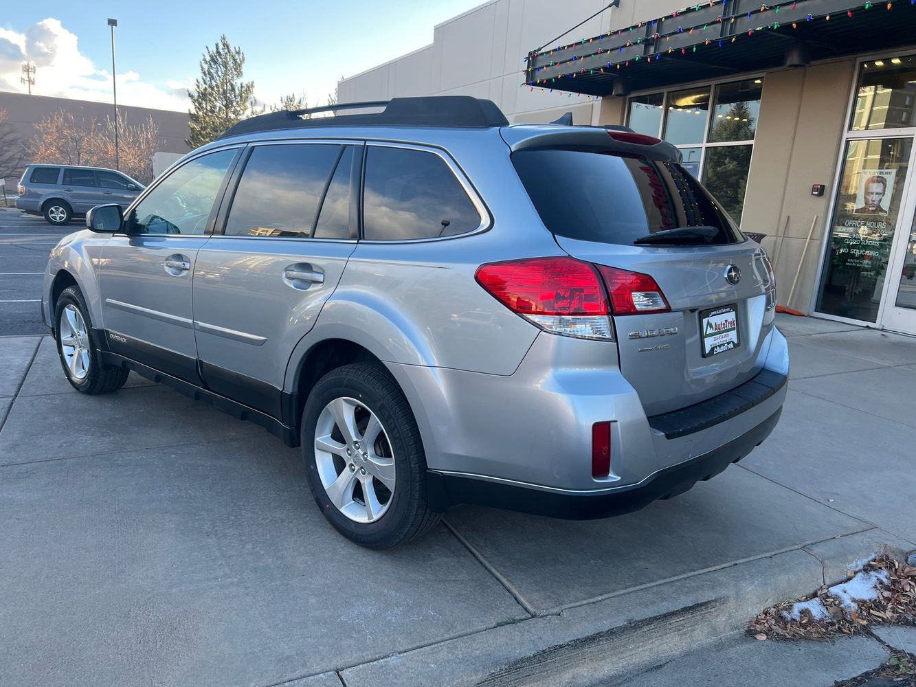 2013 Subaru Outback Limited photo 8