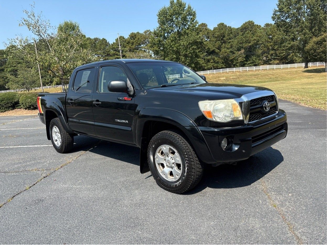 2011 Toyota Tacoma Base V6 photo 3
