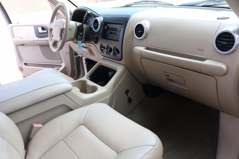 2003 Ford Expedition XLT | Victory Motors of Colorado