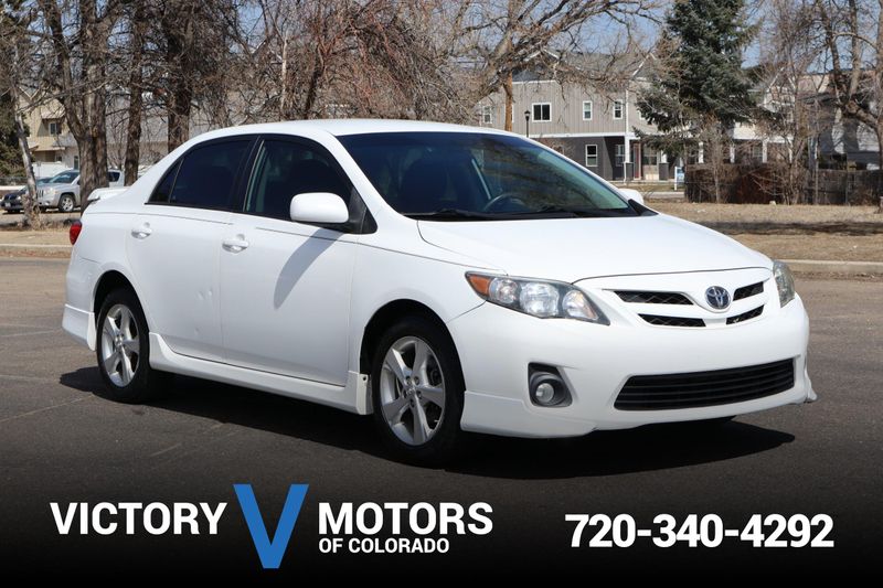 2011 toyota store corolla s