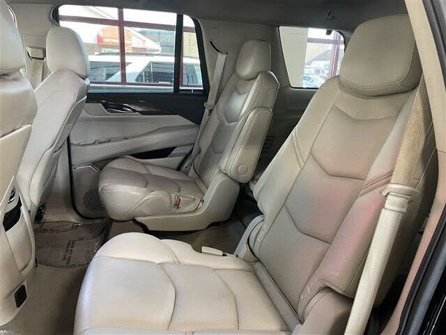 2020 Cadillac Escalade Luxury - Photo 32