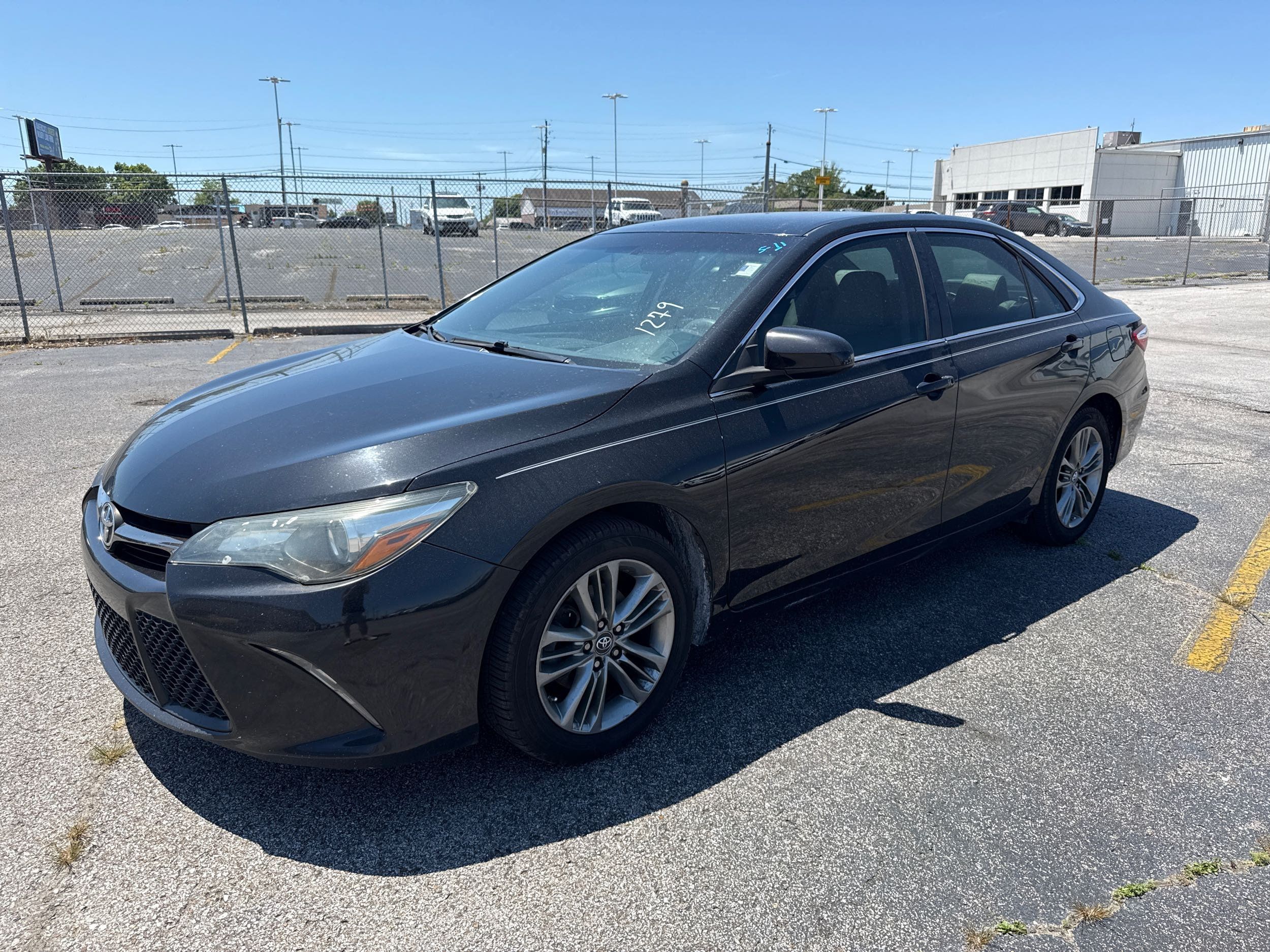 2017 Toyota Camry 2.5 Auto SE's photo